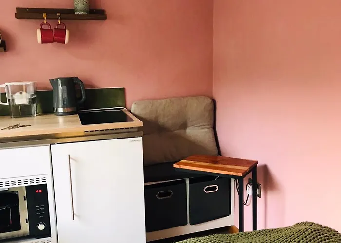 Garden Studio Annex W/Free Parking